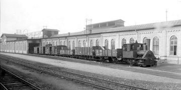 Der Werksanschluss der Buderus AG in Lollar mit Zug und Dampflokomotive.