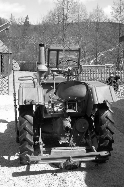 Lanz Bulldog auf der Lochmühle in Hessen (von hinten).