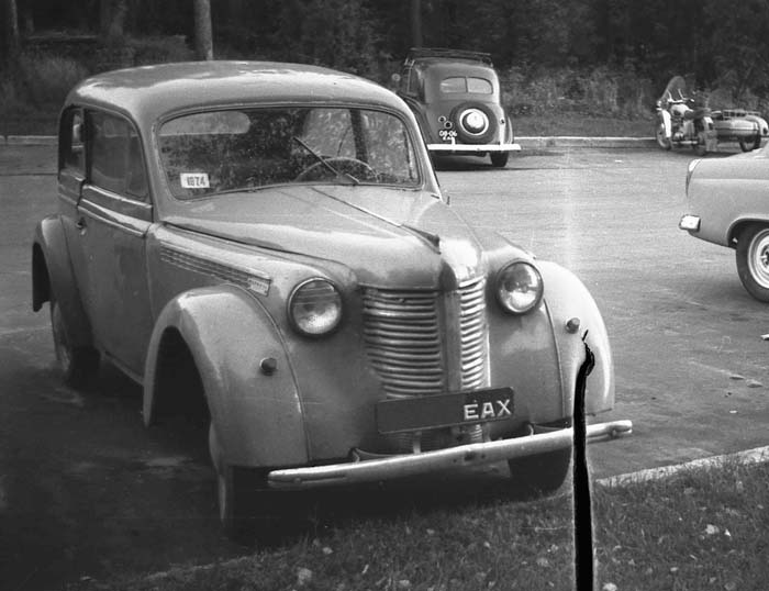 Opel Olympia 1938, Foto von schräg rechts vorne.